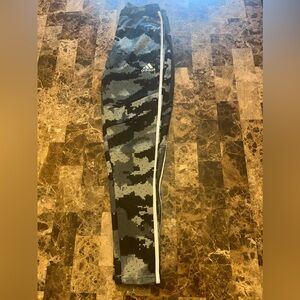 Mens Grey Camo Adidas Performance Jogger Pants (Size-S)